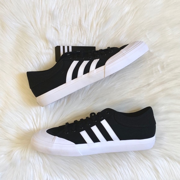 Adidas Matchcourt Shoes In Black/White - Picture 5 of 8